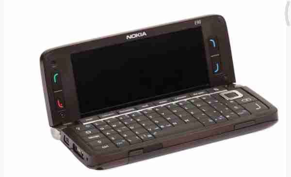 诺基亚折叠屏设计解析(诺基亚折叠手机图片)