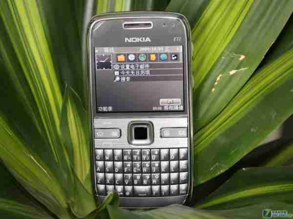 诺基亚E70双键盘商务旗舰（诺基亚e72键盘）