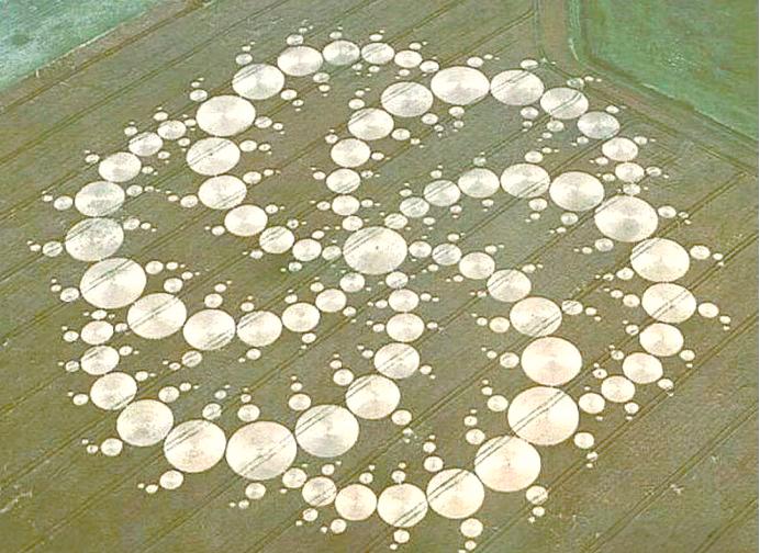 麦田怪圈:人为还是未知?_麦田怪圈是未解之谜吗 麦田怪圈:人为还是未知?_麦田怪圈是未解之谜吗